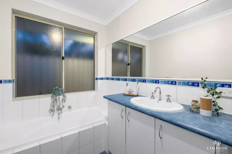 Stylish and Spacious Family Home on a big Land!