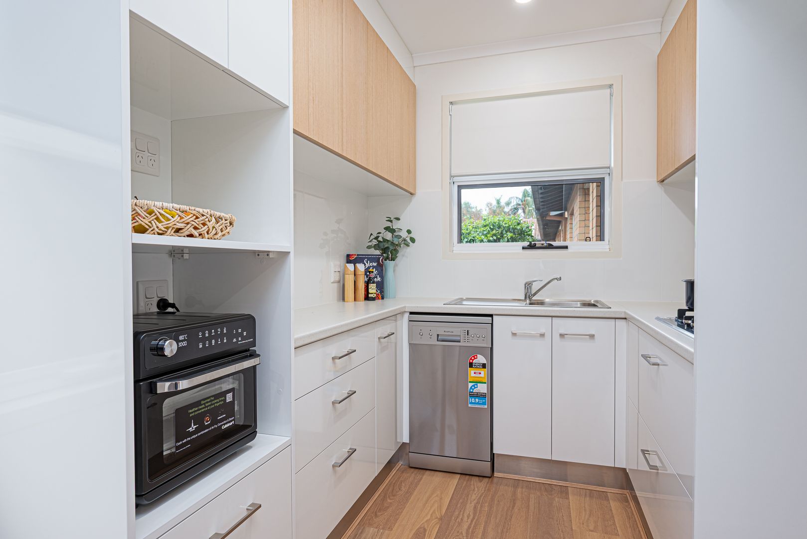 Are You Aged 65 Years or Older and No Longer Working Full Time? Bright and Modern Independent Living at Henderson