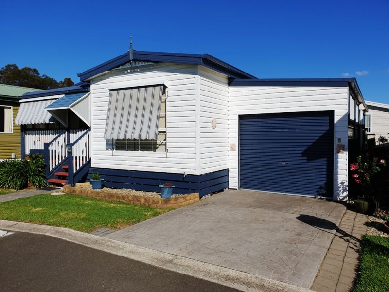 Jettys by the Lake- site 204