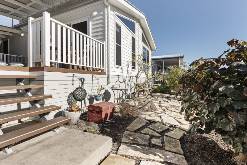 Modern Living with Scenic Views