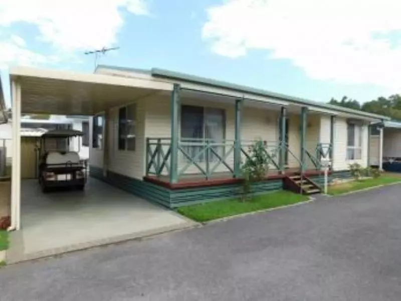 Bayway Village Site 34a (Pre Loved)