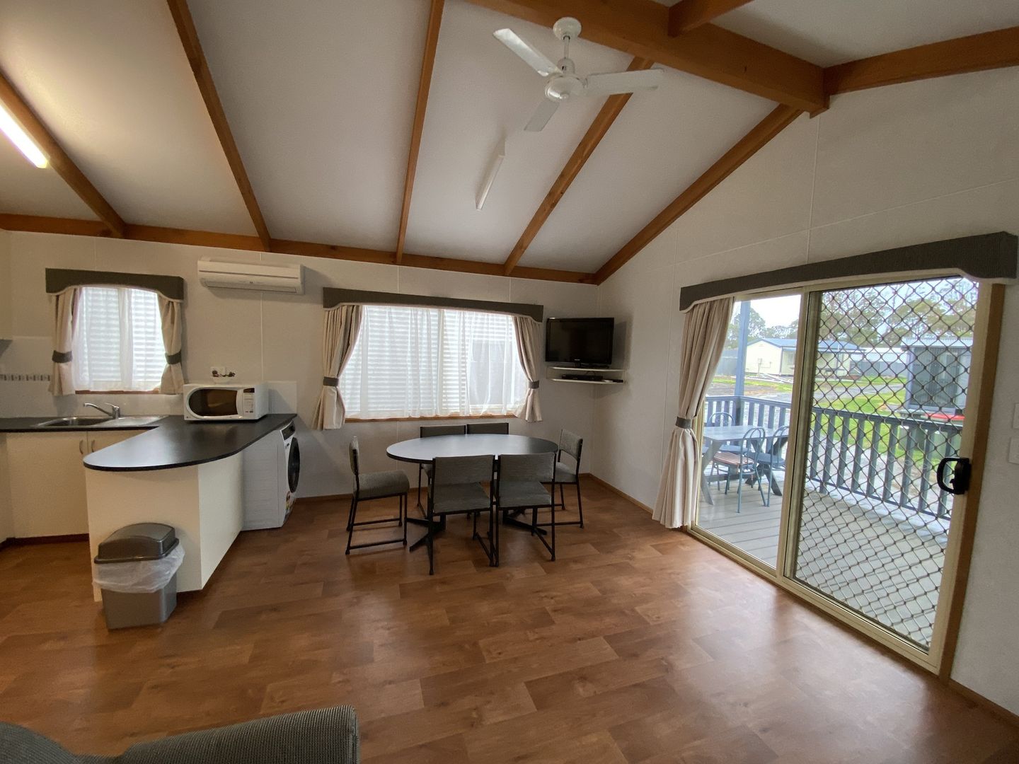 Portland Tourist Park - Pre-Loved Home