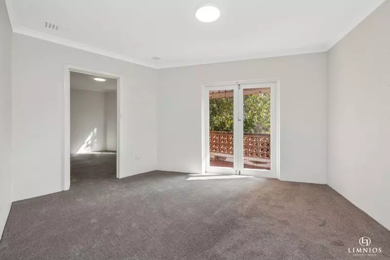 Scenic Hilltop Apartment