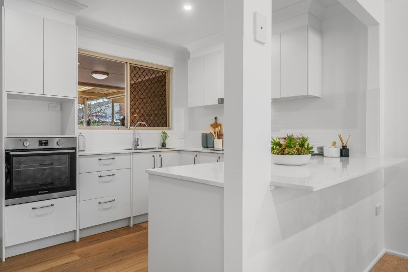 Warm & inviting home!