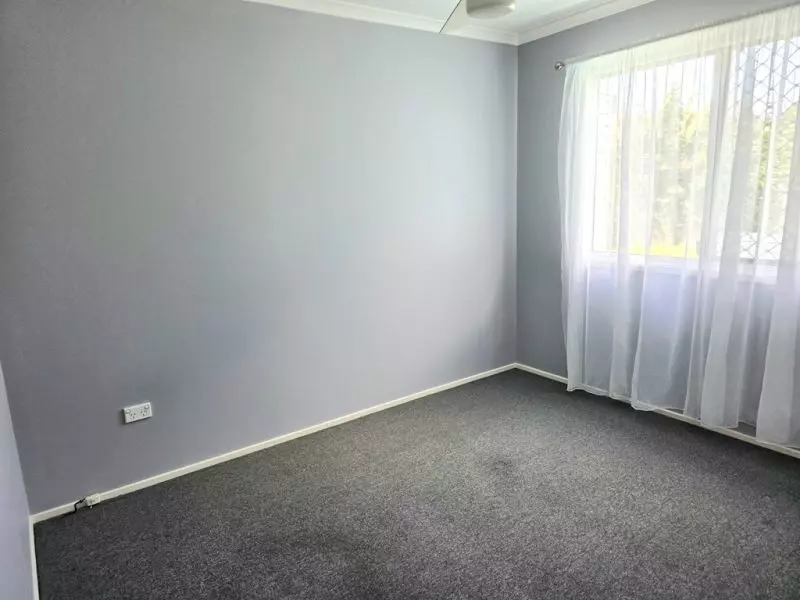 Fresh, Sunny & Immaculate 2-Bedroom