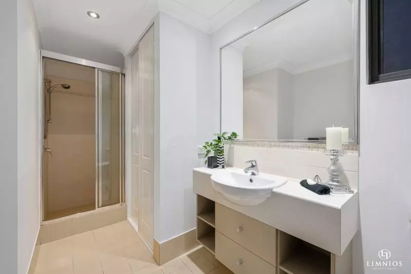 Vibrant Inner City Living!