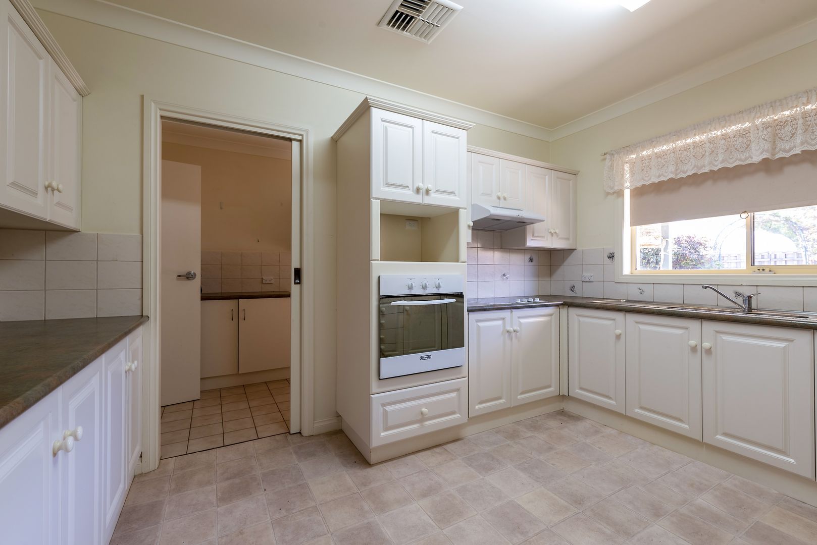 Large Two Bedroom Home - Easy Expressway Access