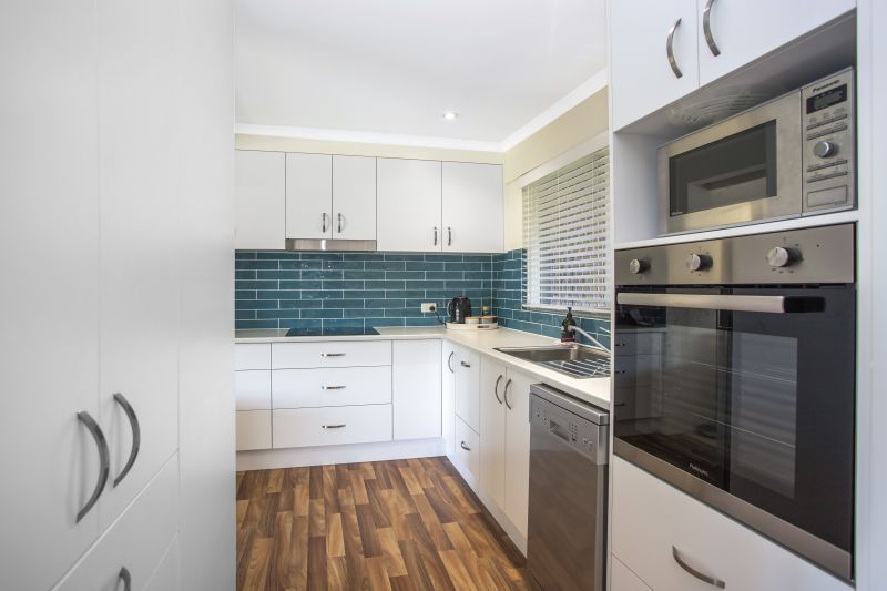 Bright and sunny first floor unit