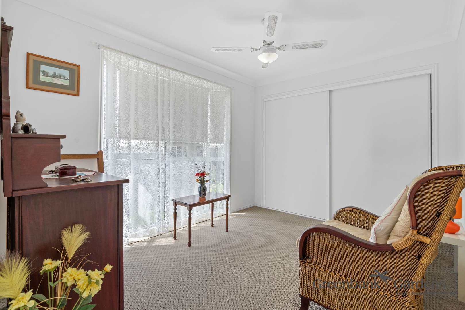 3-bedroom Home with bushland views - GREENBANK GARDENS