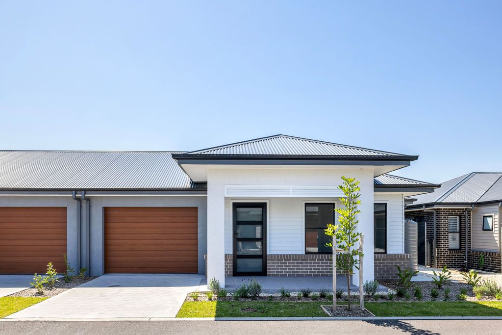 The Birubi - Expansive 2 bedroom, 2 bathroom living in a tranquil setting