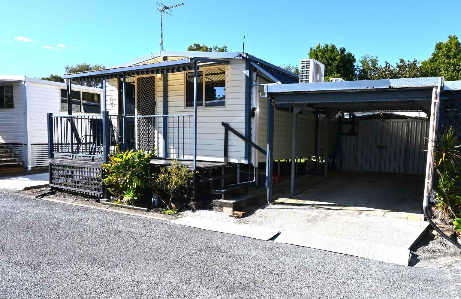 Royal Pacific Residences - Over 50's 'Pet Friendly' Residential Park