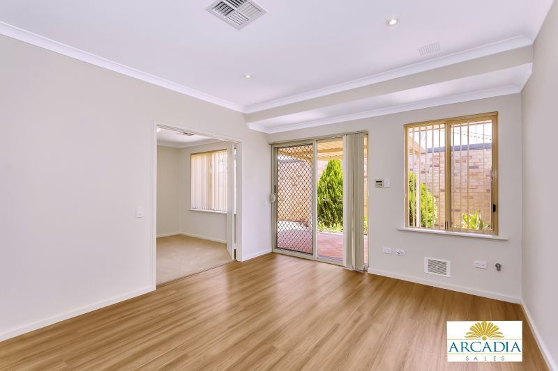 ARCADIA WATERS MANDURAH - Hop Skip & A Jump To The Clubhouse