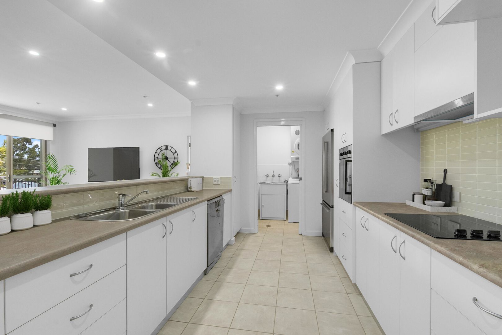 Spacious 2 Bedroom Unit With Lift Access and Large Balcony