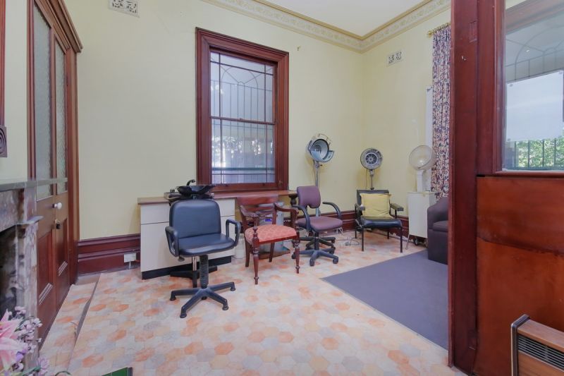 VENDORS KEEN TO SELL