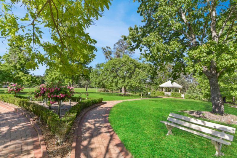 Rose Garden Ground Floor Apartment & North Facing