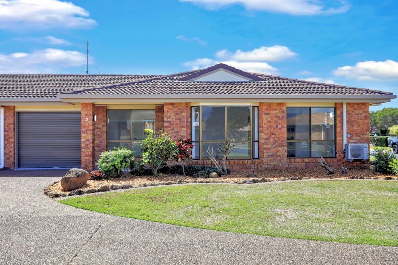 Soothing ocean sounds and coastal breeze!