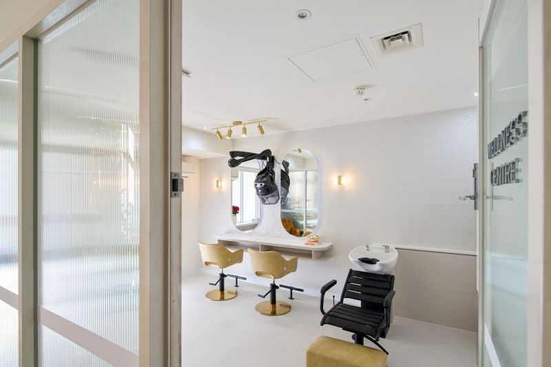 Stylish north-facing two-bedroom apartment!