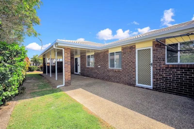 DEPOSIT TAKEN. Ready to move into - two-bedroom villa in a quiet cul-de-sac