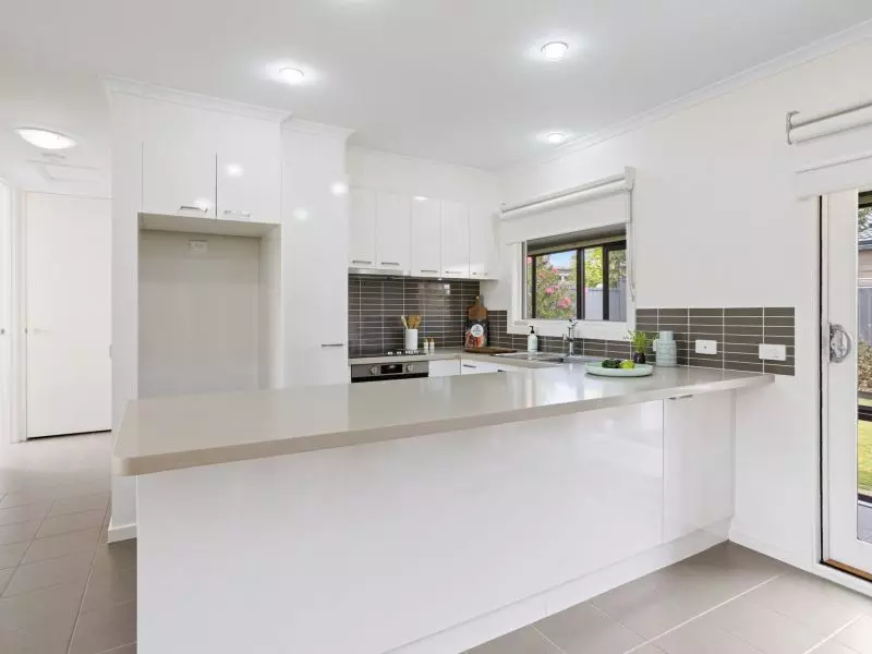 Lovely Villa with Courtyard and Sunroom