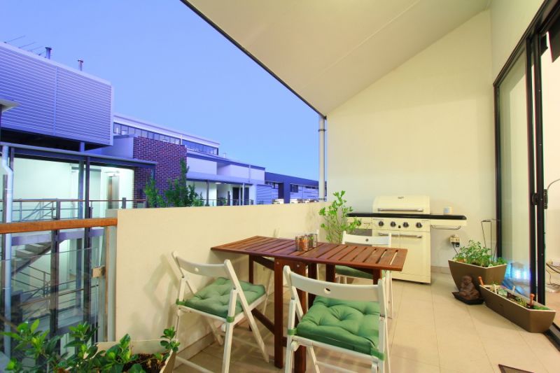 Terrace Loft In Warehouse Development