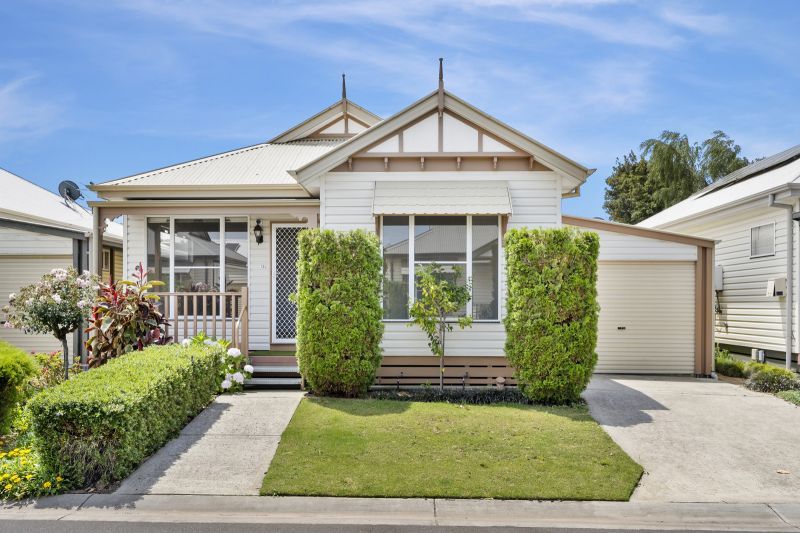 Bright and Airy Two Bedroom Home!