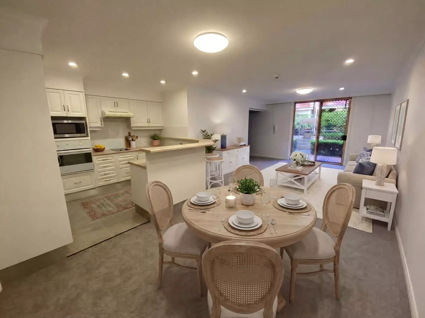 Modern Refurbished Ground Floor One Bedroom Apartment 