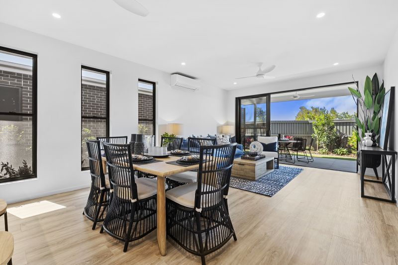 Ready & waiting for you to move in!