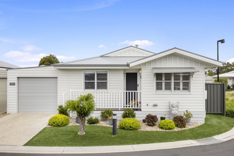 Light Filled Home with Modern Comforts!