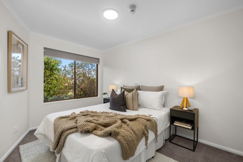 Apartment with lovely views of the surrounding gardens