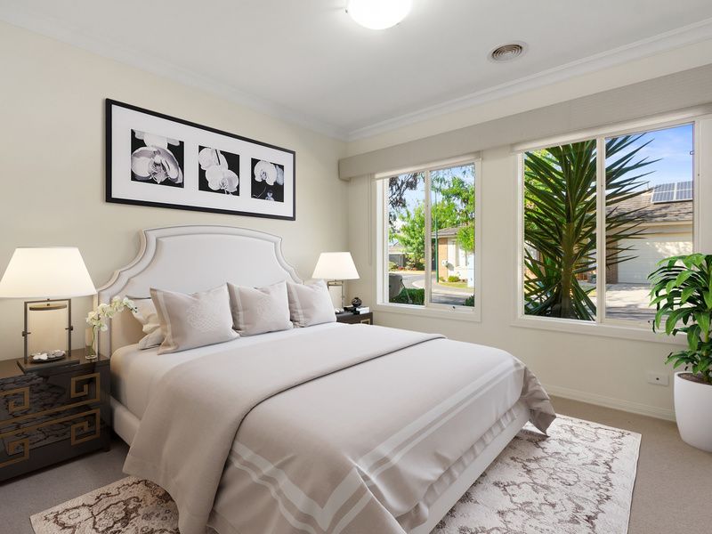 Stylish Villa with Space, Flair and a Fresh New Interior!