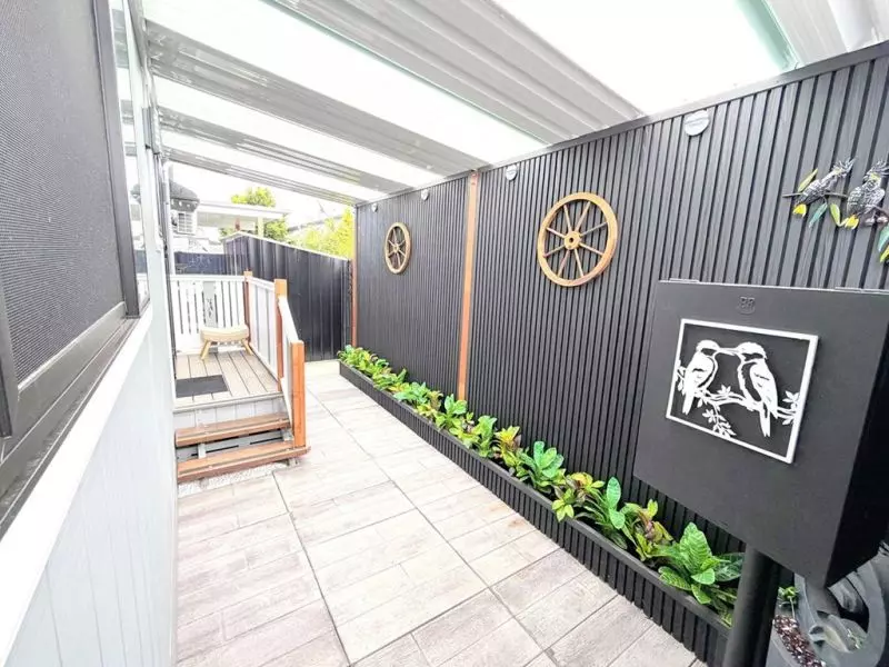 Modern & Perfect Balance of Space & Comfort