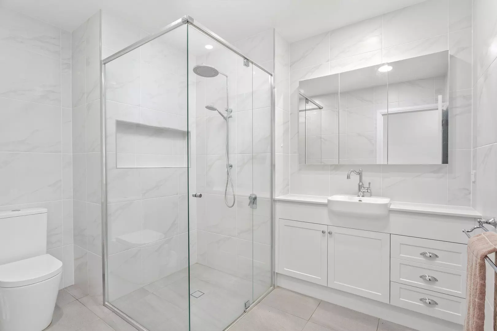 Modern Comfort in the Heart of the Community