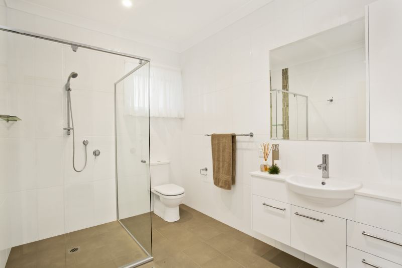 Spacious villa with double garage