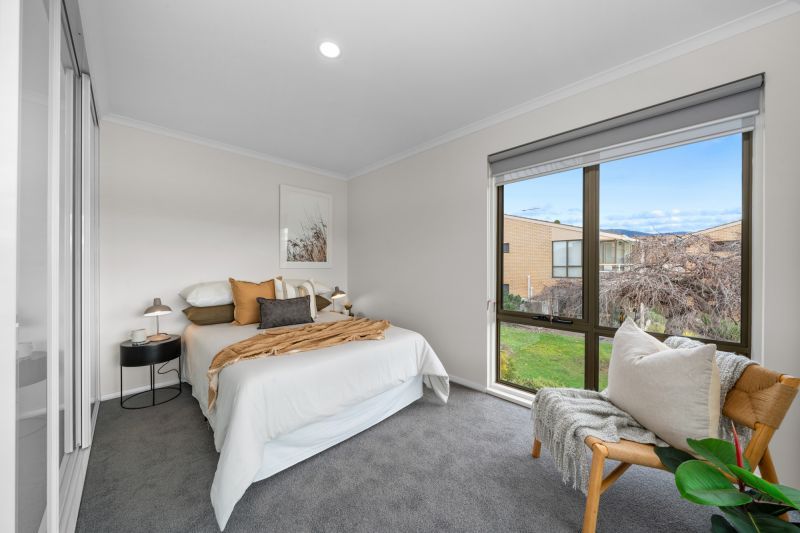 Magnificent views of Derwent River