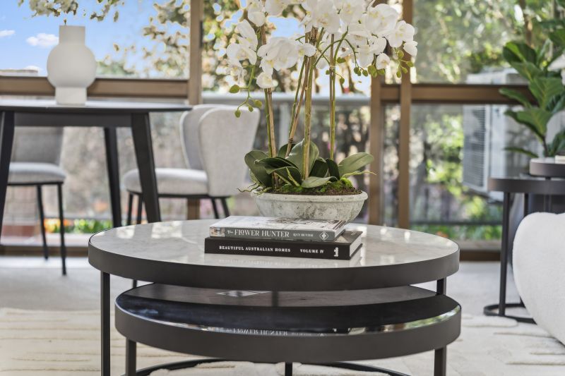 Large one-bedroom apartment