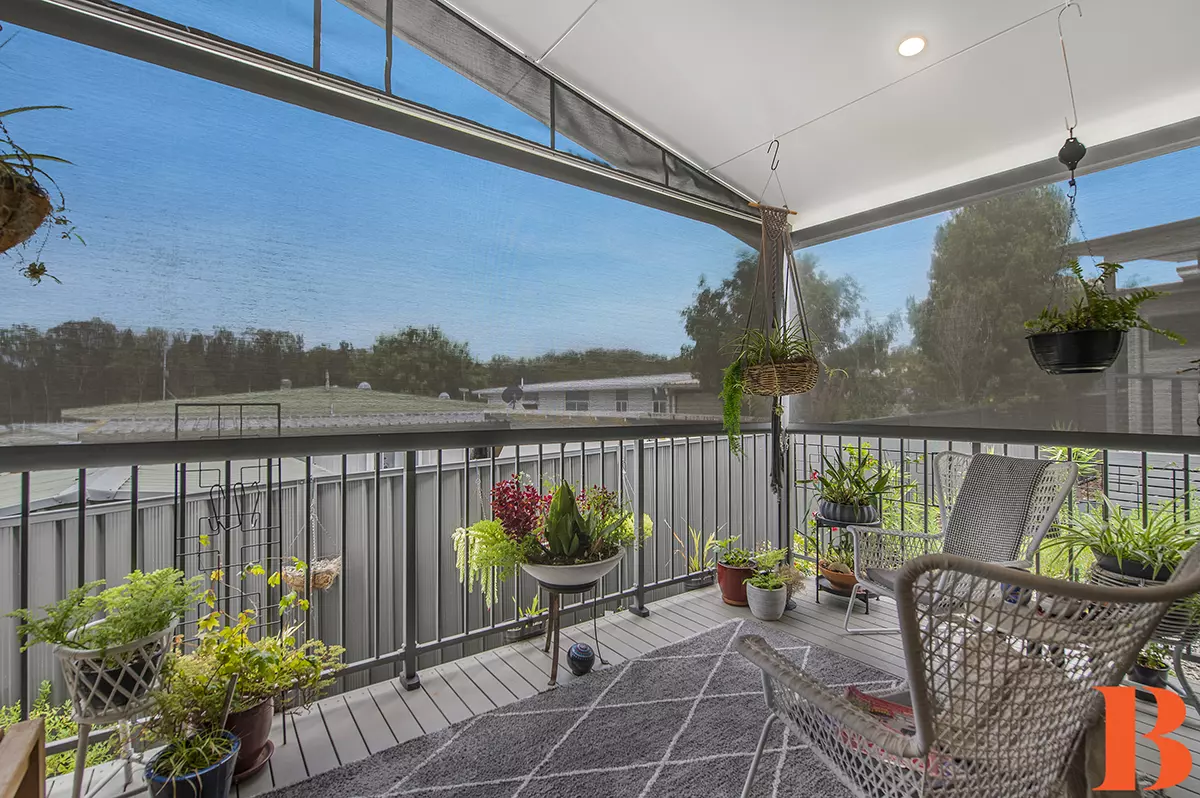 DEPOSIT TAKEN / UNDER CONTRACT - Gated Community - Minutes walk to Shopping and Medical