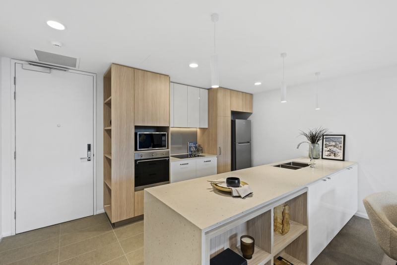 Elegant apartment with views to the tree tops