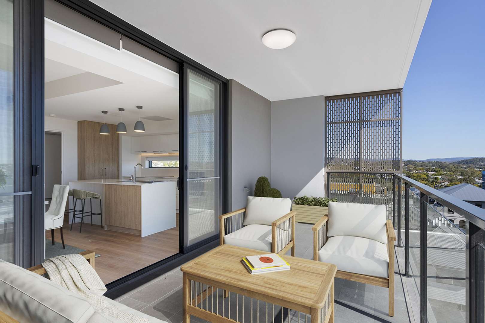 Bright and spacious, north-facing apartment