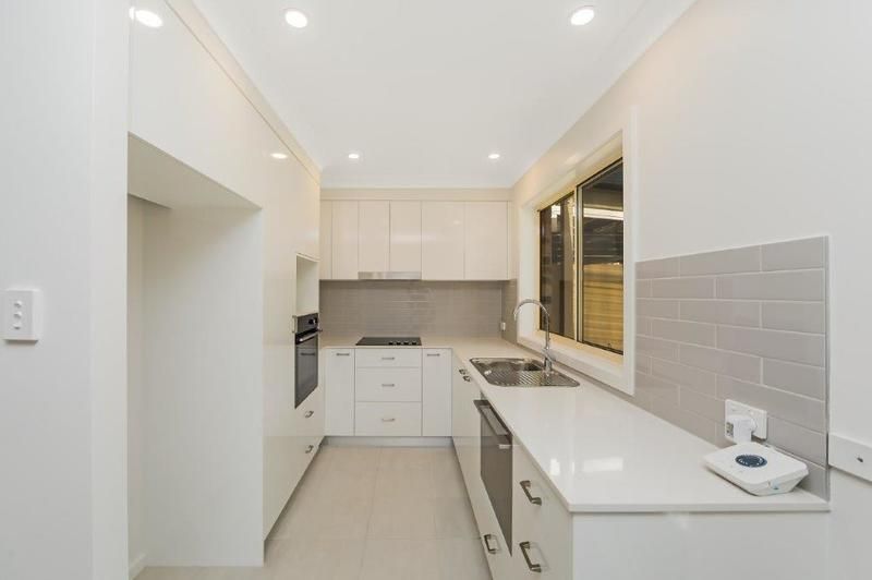 Stylish Refurbished Unit with Spacious Balcony for Relaxing