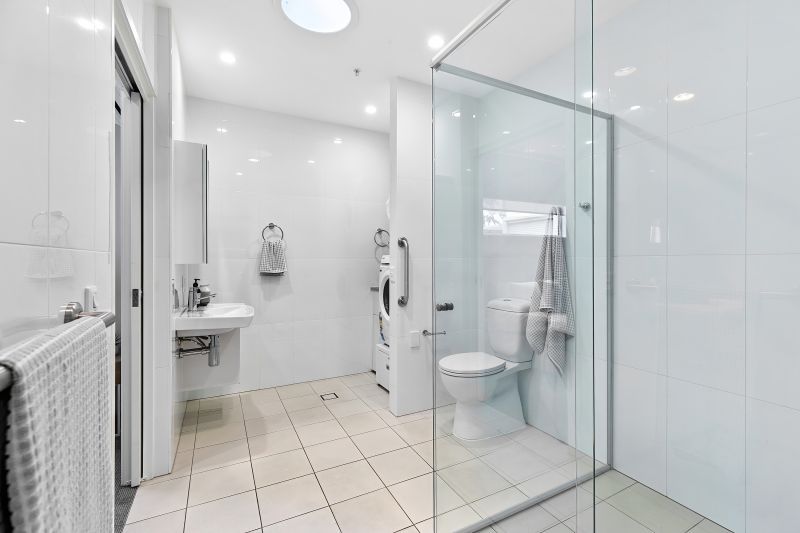 Modern 1-bedroom villa with fenced yard