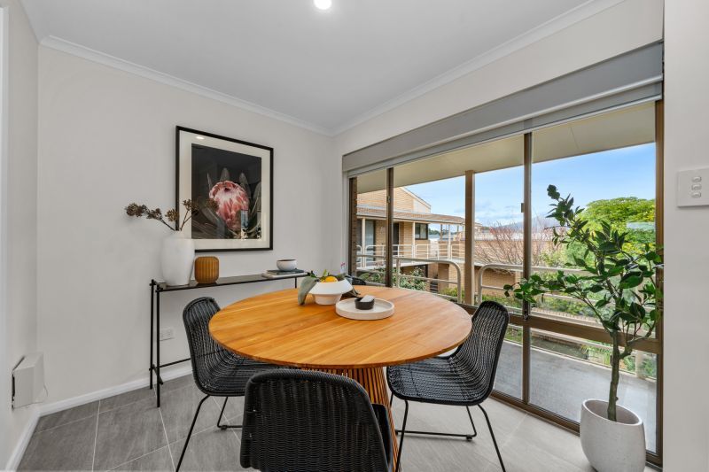 Magnificent views of Derwent River