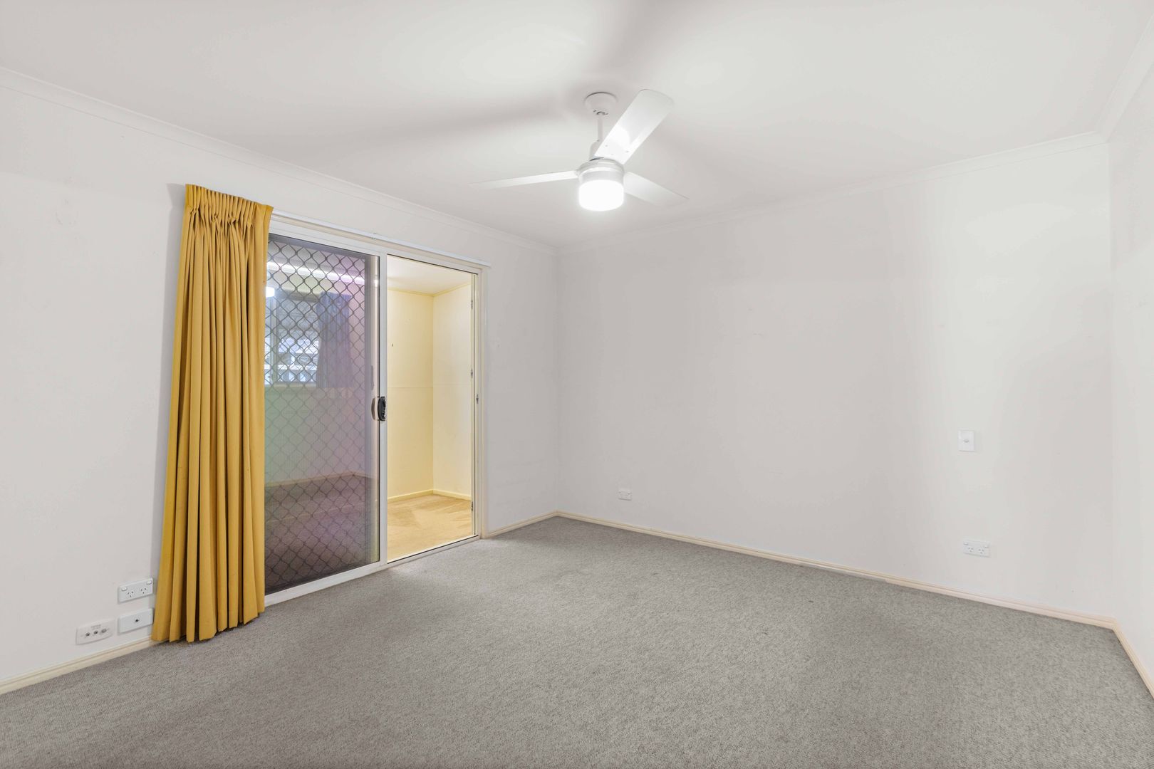 Dog friendly home in popular Bow Street and close to the Indoor Heated Pool.