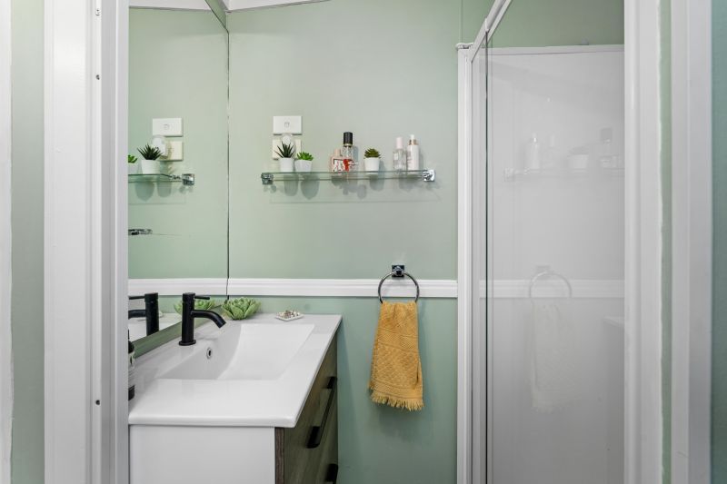 Stunning, Private Haven - Beautifully Renovated Interior