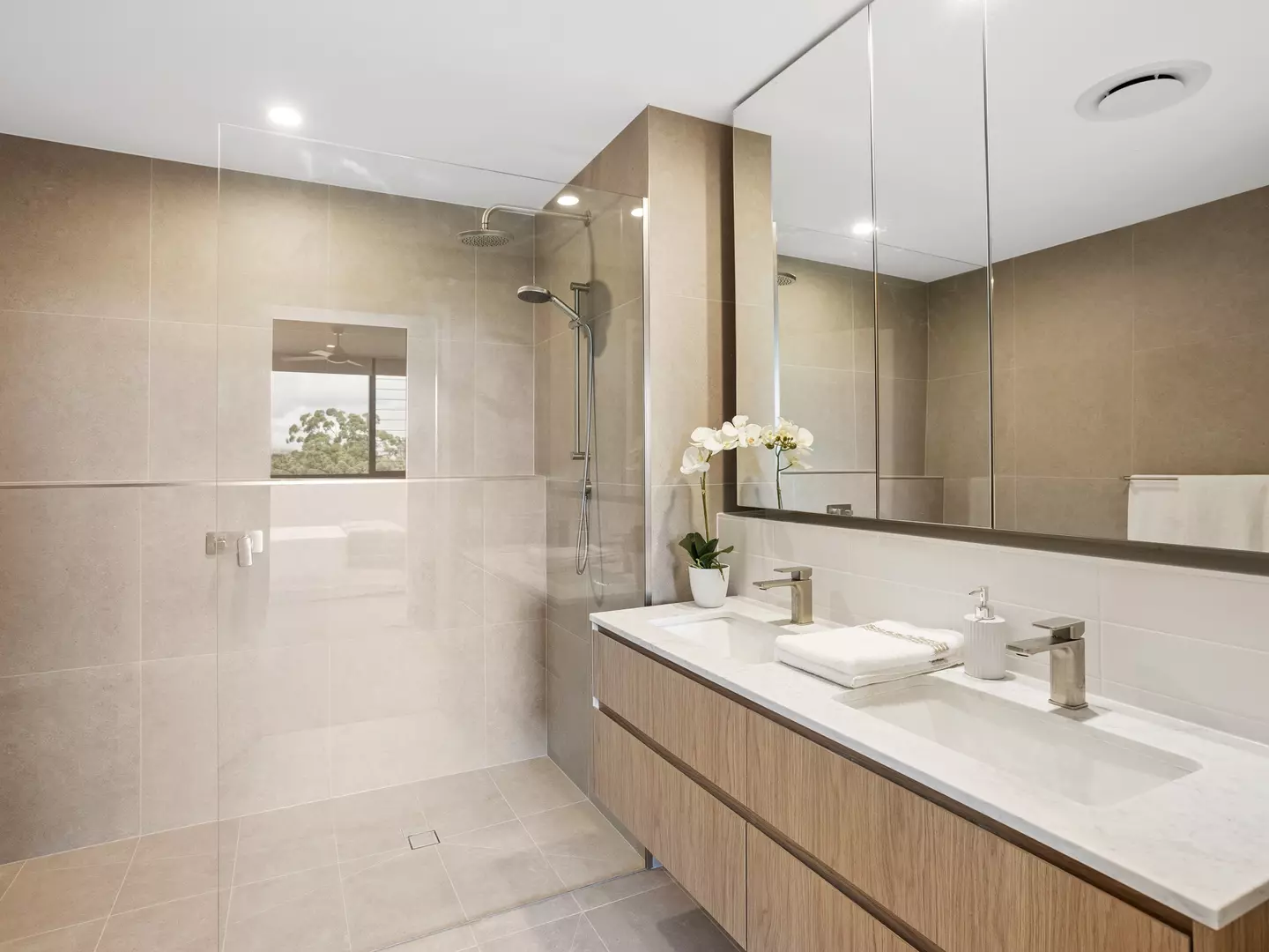 Brand New Luxury Apartments Now Selling!