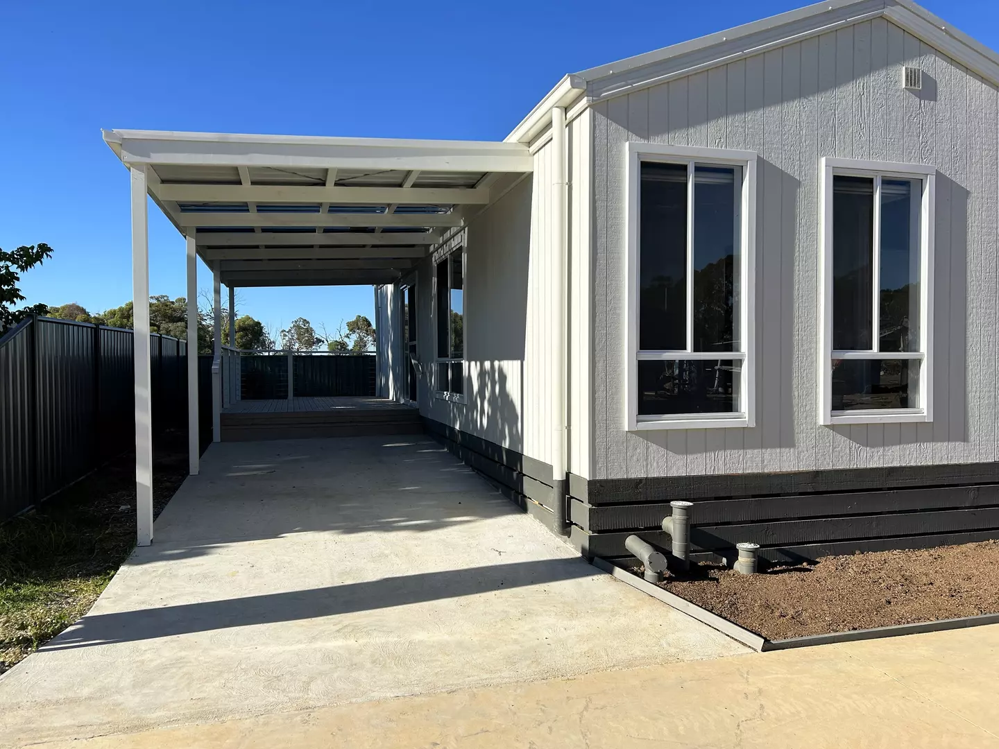 Nagambie Lifestyle Park - The Wattlebird