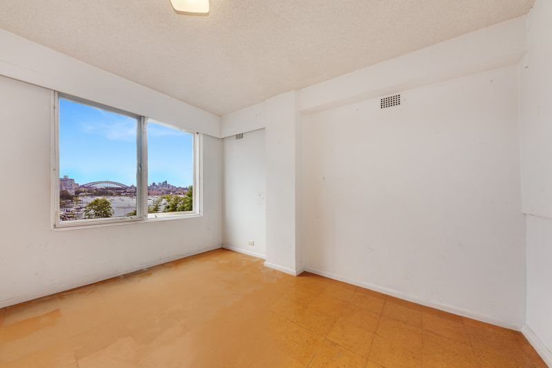 LIGHT FILLED BLANK CANVAS READY FOR A FULL RE-INTERPRETATION