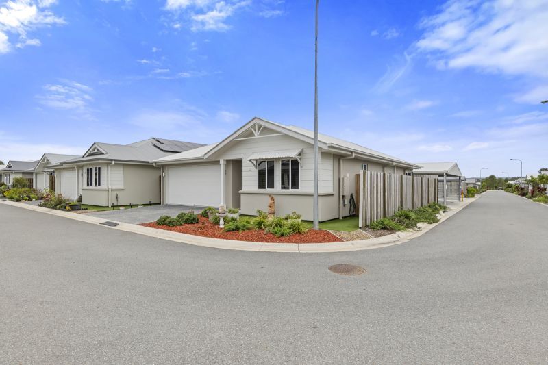 Unique Design – Spacious Extended Living