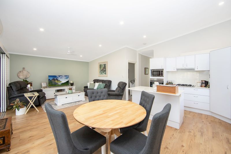 Contemporary Design with Stunning Alfresco Spaces