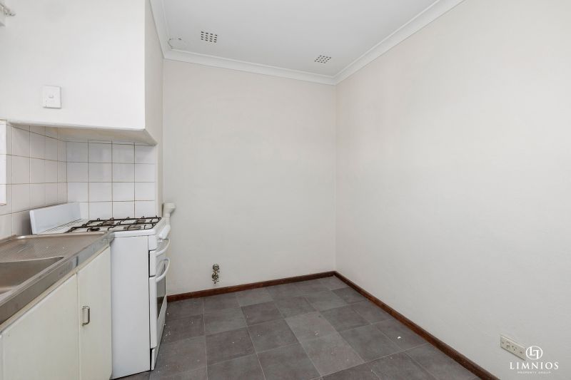 Scenic Hilltop Apartment