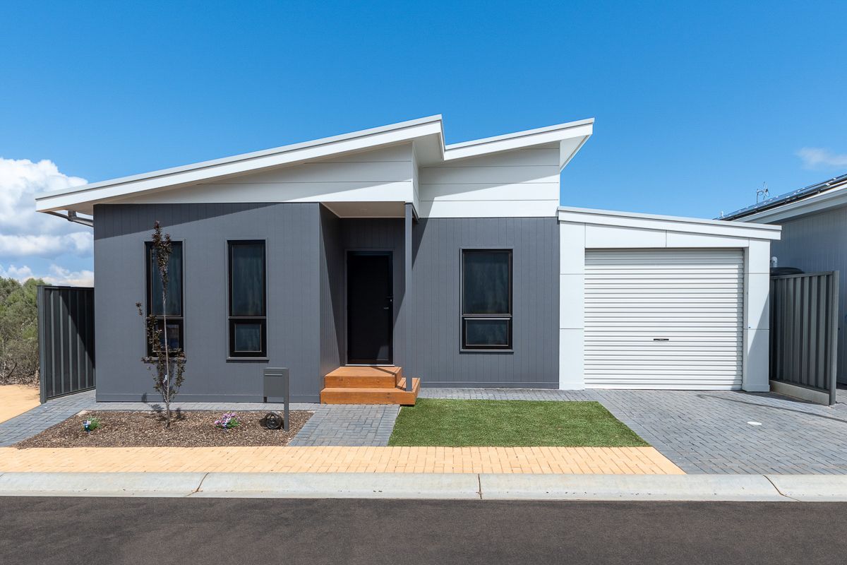 New 3 Bed Home - Spacious Backyard